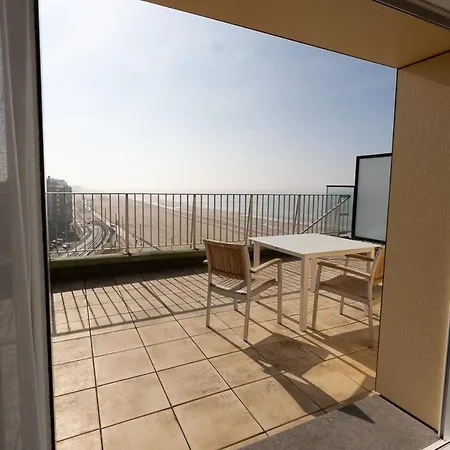 With A Unique Terrace And Amazing Panoramic View Of The Sea T45 Apartmán Ostende